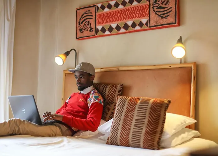Ikhaya Lodge