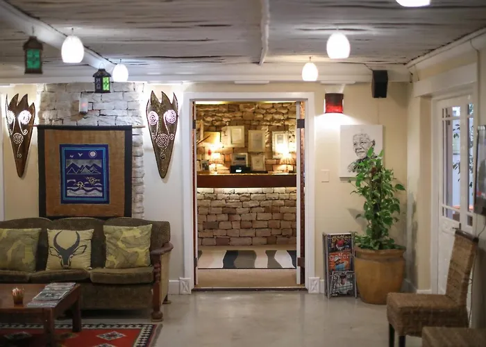 Ikhaya Lodge