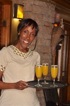 Ikhaya Lodge *