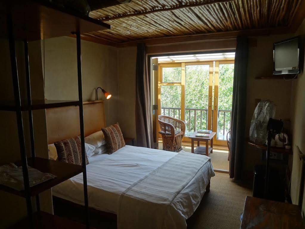 Ikhaya Lodge