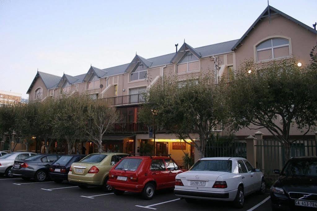 Ikhaya Lodge